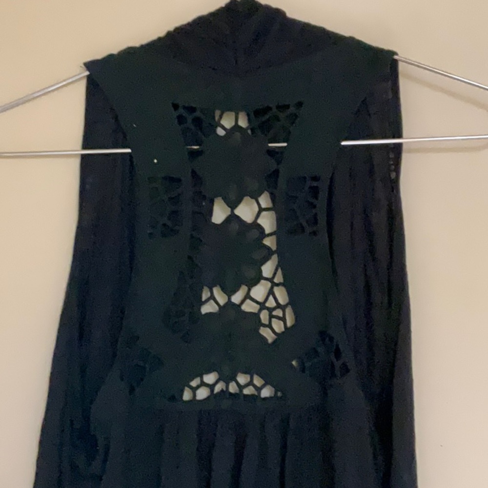 Vest - Picture 2 of 2
